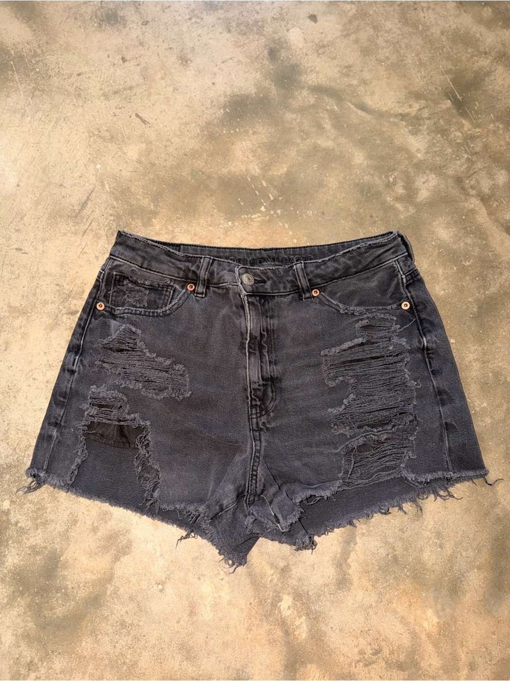 American Eagle Mom Shorts Black High Rise Distressed Comfort Stretch 8